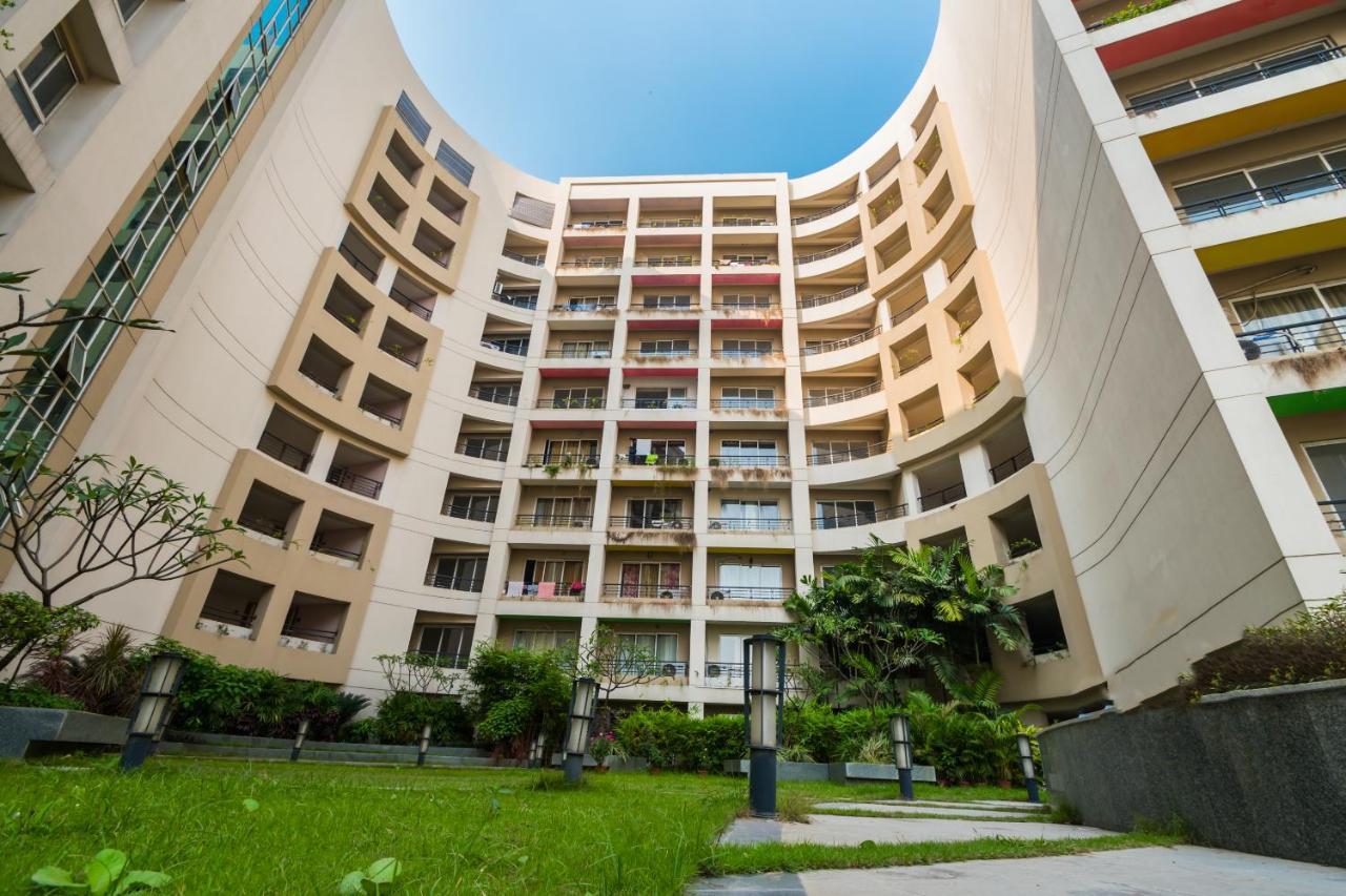 Capital O 10212 Hotel West Willows Xanadu Calcutta Exterior foto