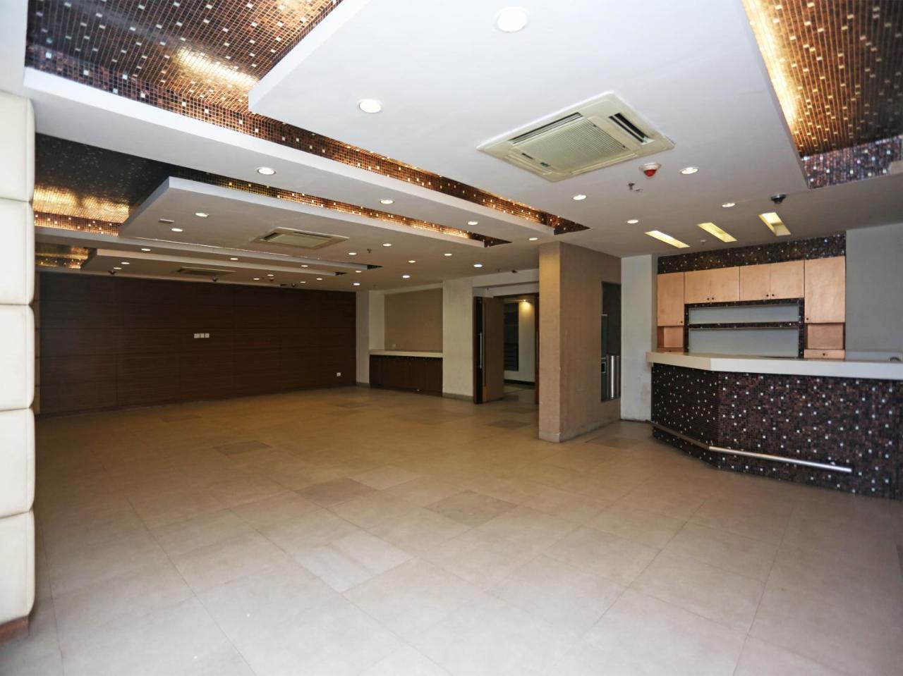 Capital O 10212 Hotel West Willows Xanadu Calcutta Exterior foto