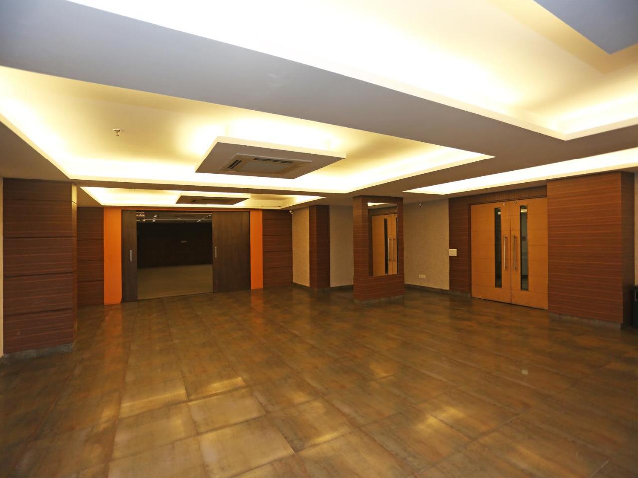 Capital O 10212 Hotel West Willows Xanadu Calcutta Exterior foto