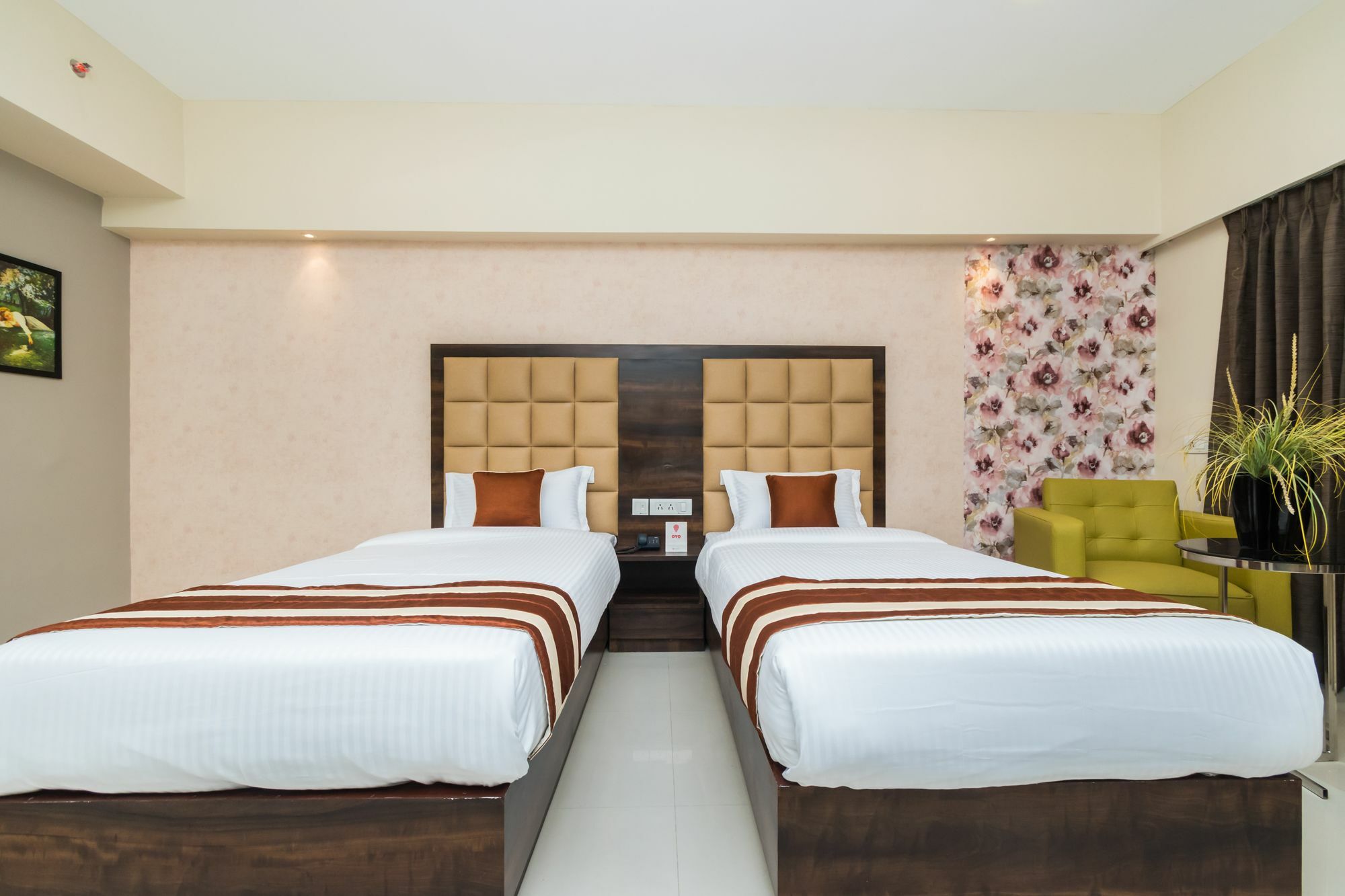Capital O 10212 Hotel West Willows Xanadu Calcutta Exterior foto